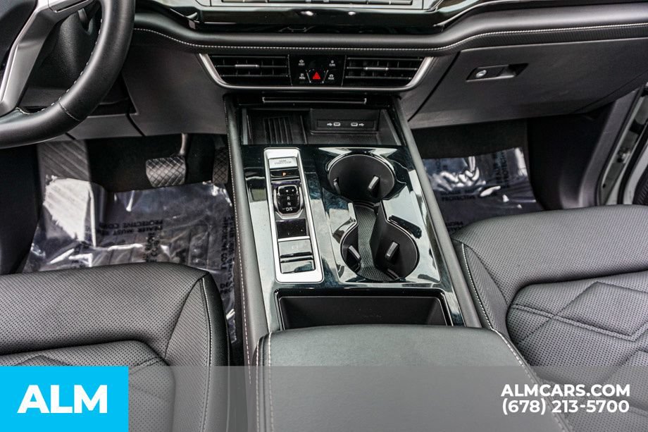 Used 2025 Volkswagen Atlas SE FWD image 42