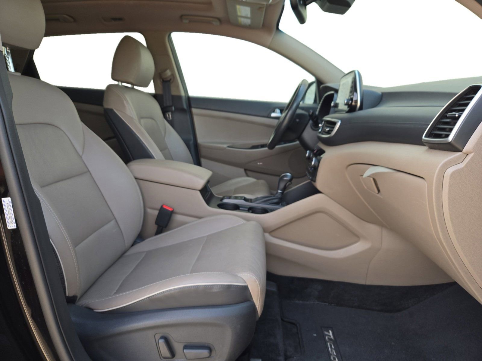 Used 2020 Hyundai Tucson Ultimate w/ Cargo Package FWD image 14