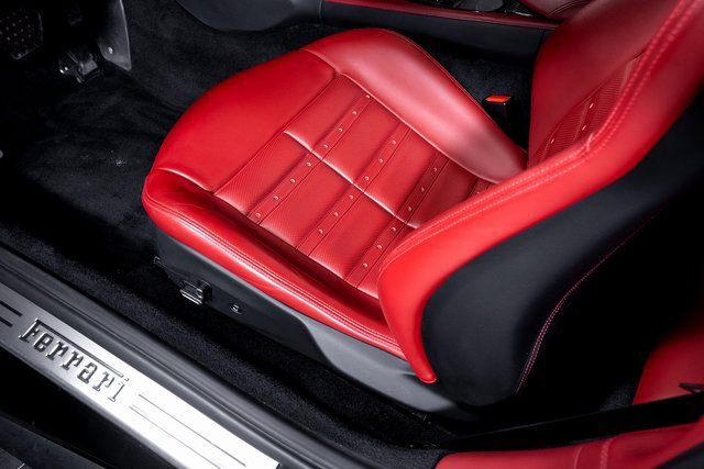 Certified 2020 Ferrari Portofino image 24