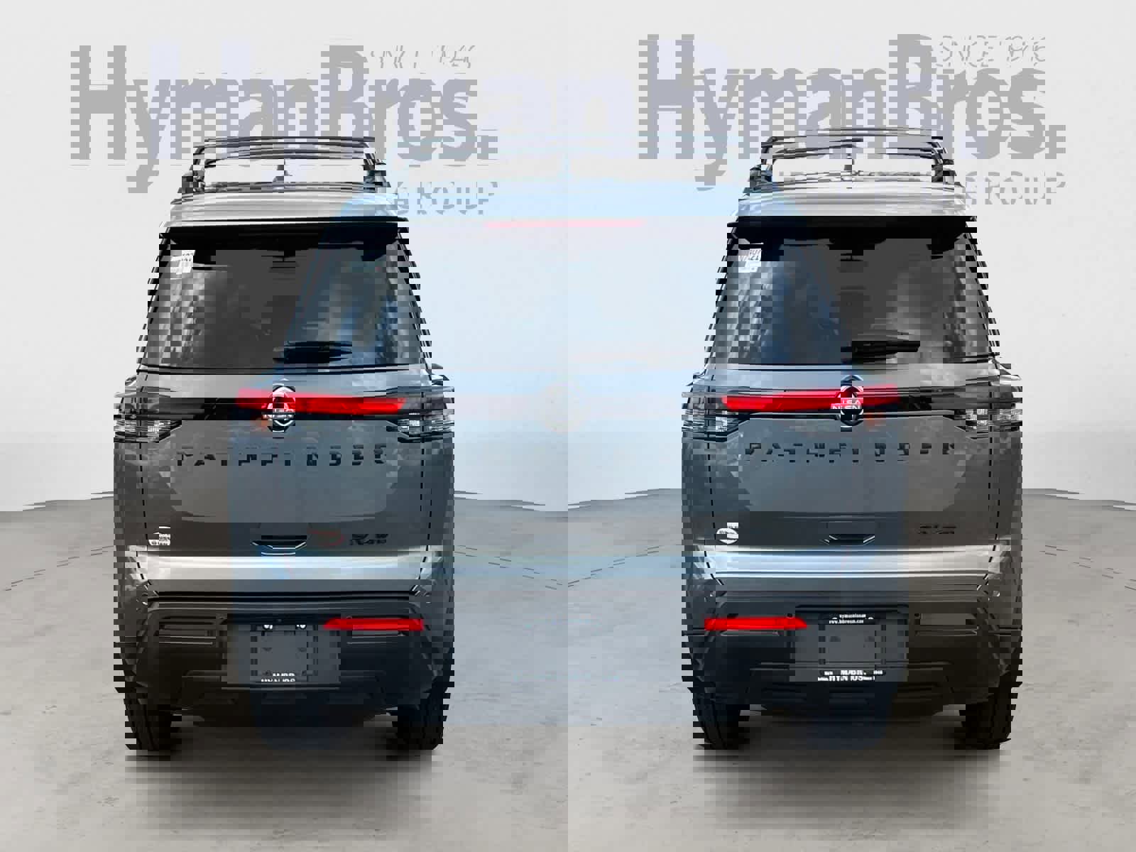 Used 2022 Nissan Pathfinder SV w/ SV Black Package image 4