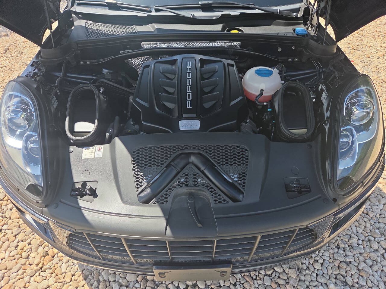 Used 2018 Porsche Macan S AWD/4WD image 13