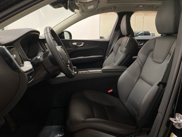 Used 2025 Volvo XC60 B5 Plus image 65