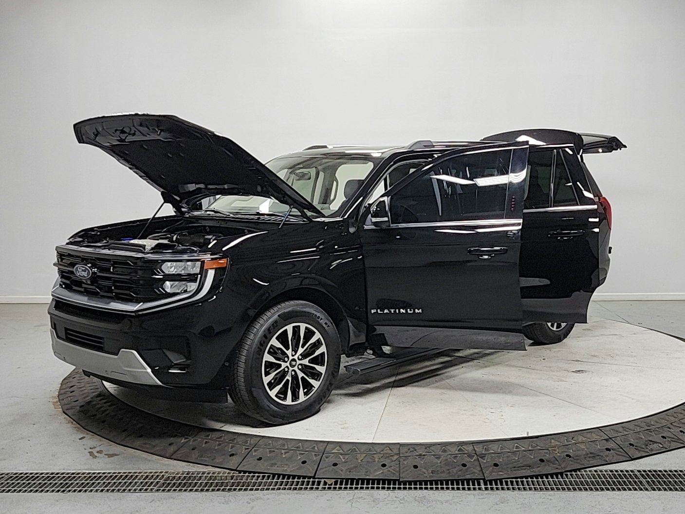 Used 2025 Ford Expedition Max Platinum image 11