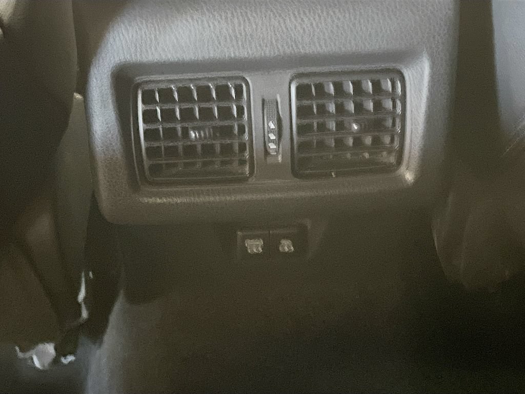 Used 2025 Toyota Camry SE FWD image 25