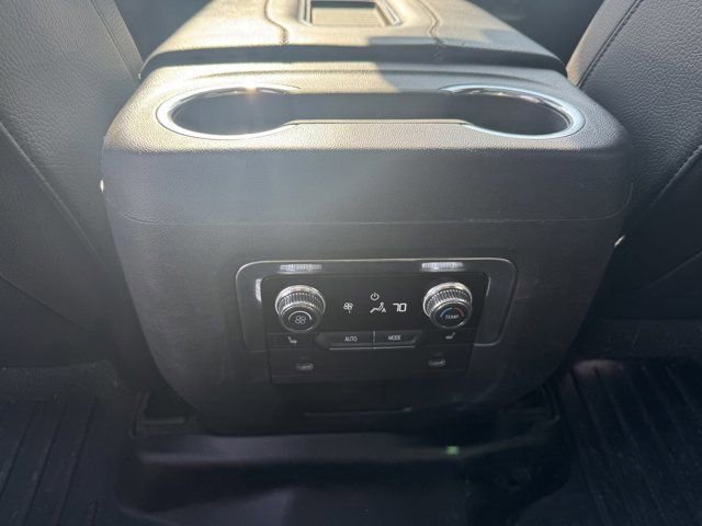 Used 2022 GMC Yukon Denali image 17
