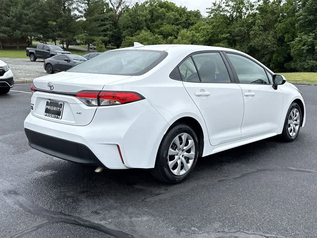 Used 2023 Toyota Corolla LE FWD image 11