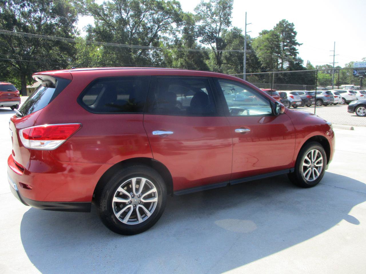Used 2013 Nissan Pathfinder S FWD image 25