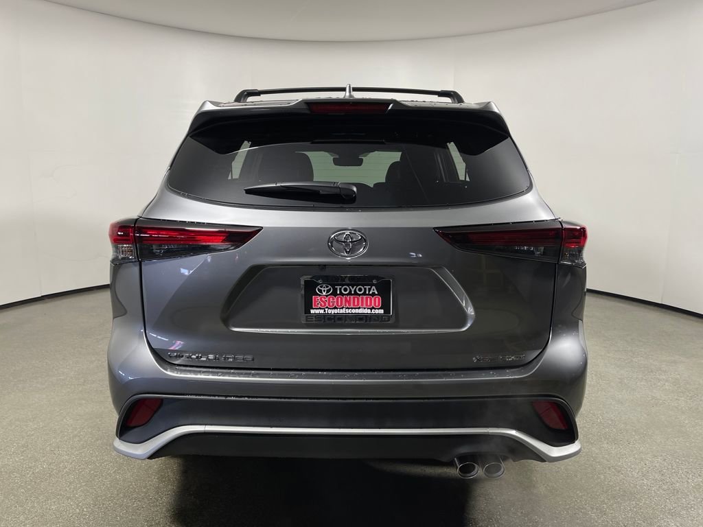 New 2026 Toyota Highlander XSE image 4