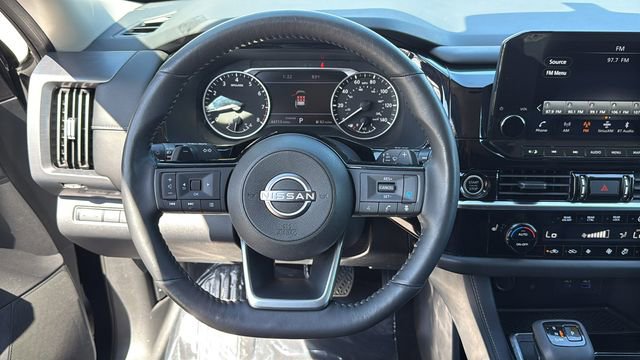 Used 2023 Nissan Pathfinder SL image 20