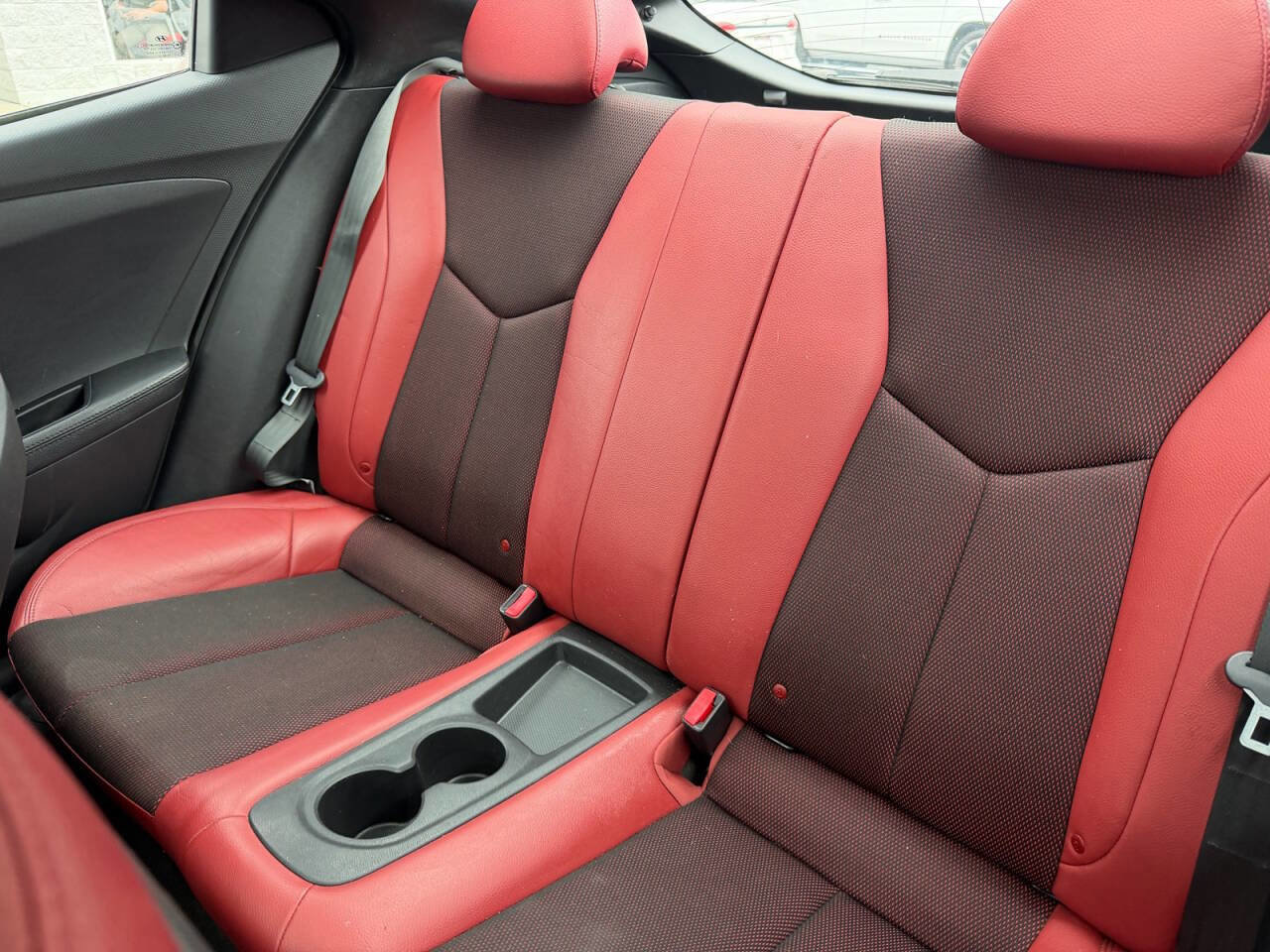 Used 2012 Hyundai Veloster w/ Style Pkg FWD image 11