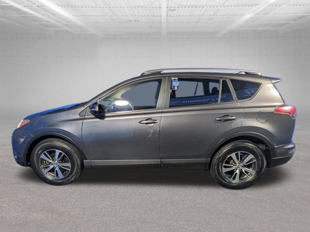 Used 2018 Toyota RAV4 XLE FWD image 8