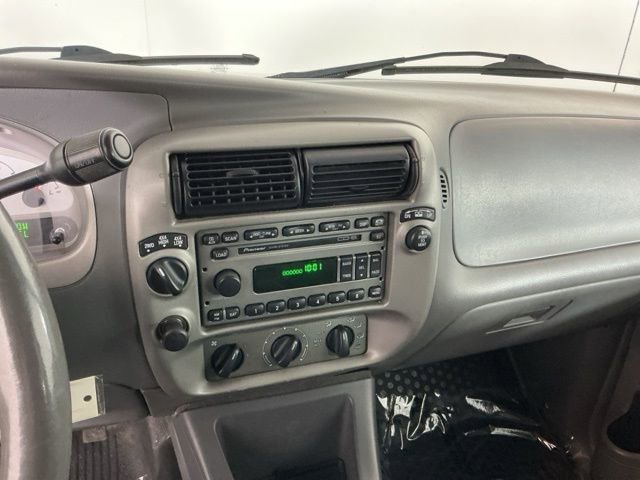 Used 2004 Ford Explorer Sport Trac XLS AWD/4WD image 17