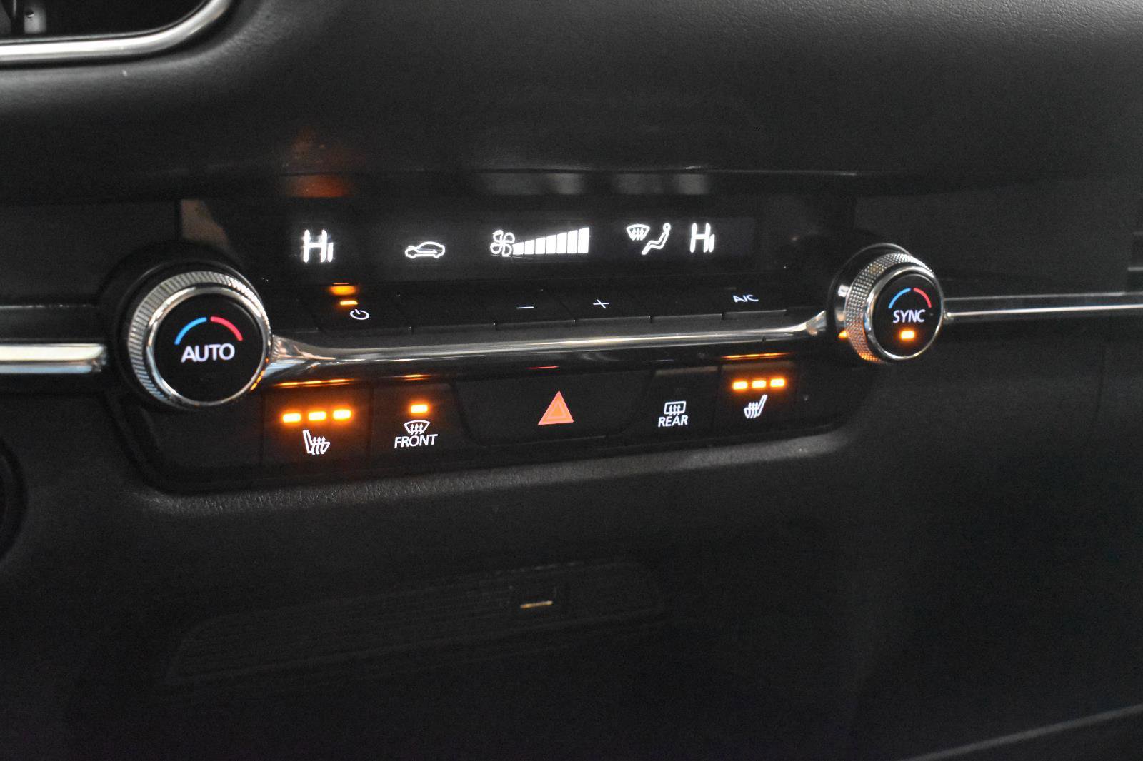 Used 2020 MAZDA CX-30 FWD w/ Preferred Package image 15