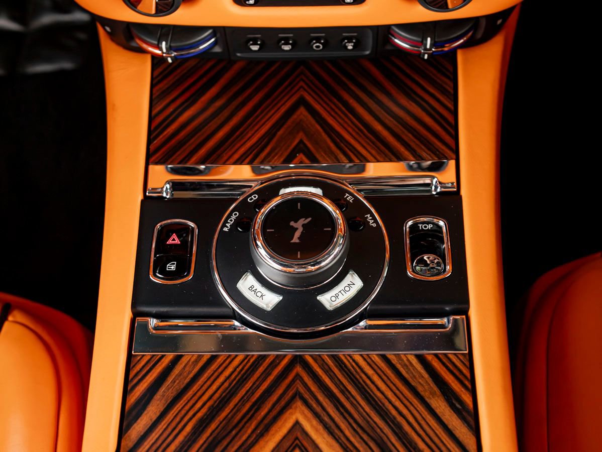 Used 2016 Rolls-Royce Dawn image 18