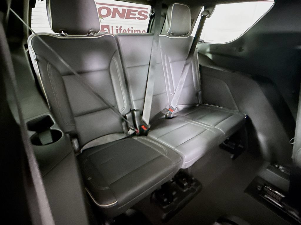 Used 2023 Chevrolet Tahoe Premier w/ Premium Package 2 AWD/4WD image 33