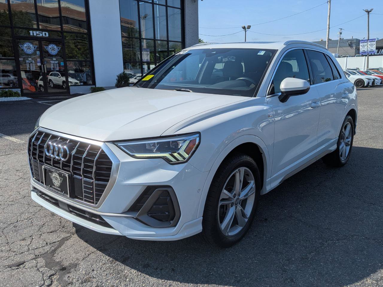 Used 2020 Audi Q3 2.0T Prestige AWD/4WD image 2