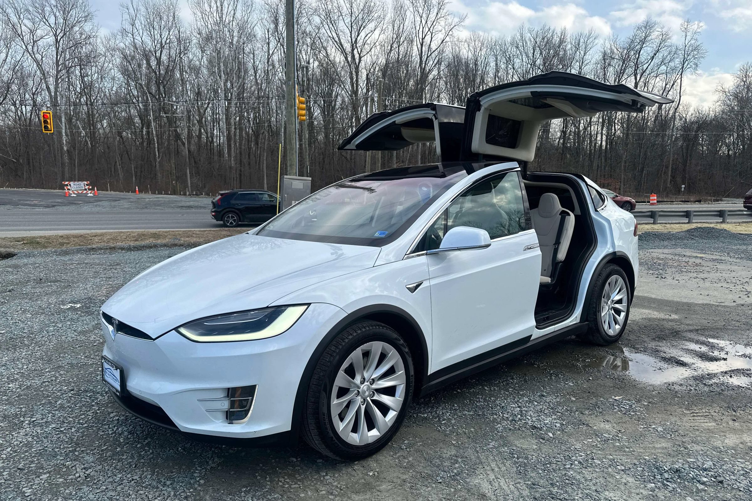 Used 2018 Tesla Model X 75D AWD/4WD image 14