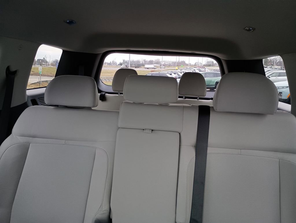 New 2026 Hyundai Santa Fe SE image 13