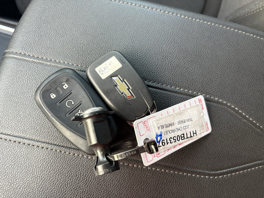 Used 2023 Chevrolet Traverse LT FWD image 37