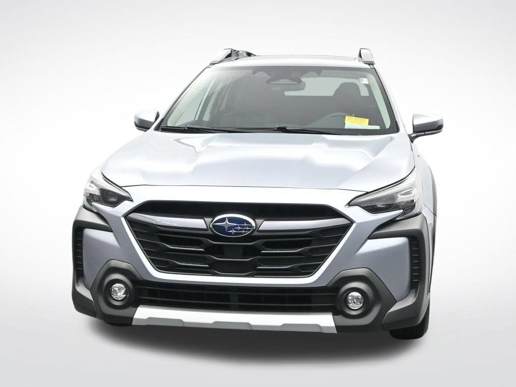 Used 2024 Subaru Outback Touring XT AWD/4WD image 2