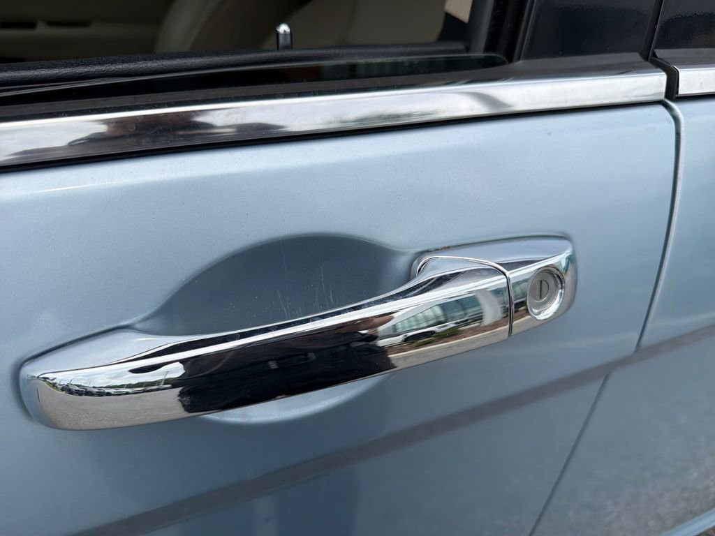 Used 2013 Chrysler 200 Limited FWD image 14