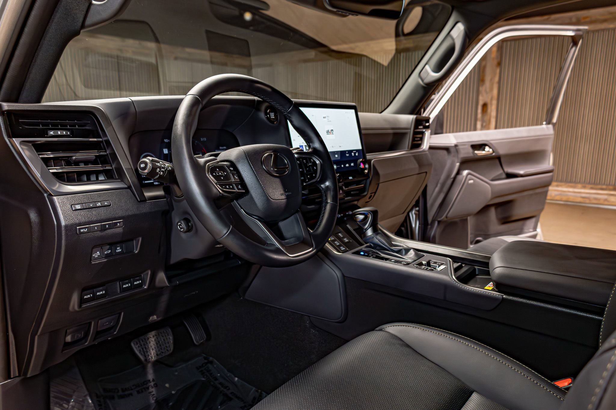 Used 2026 Lexus GX 550 w/ Accessory Package (CT) image 17