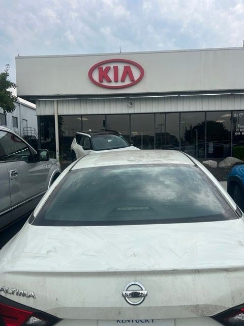 Used 2022 Nissan Altima 2.5 SR FWD image 6