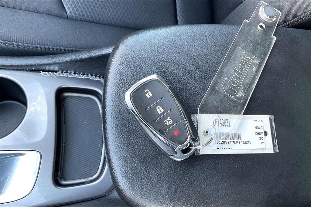 Used 2020 Chevrolet Malibu LS image 32