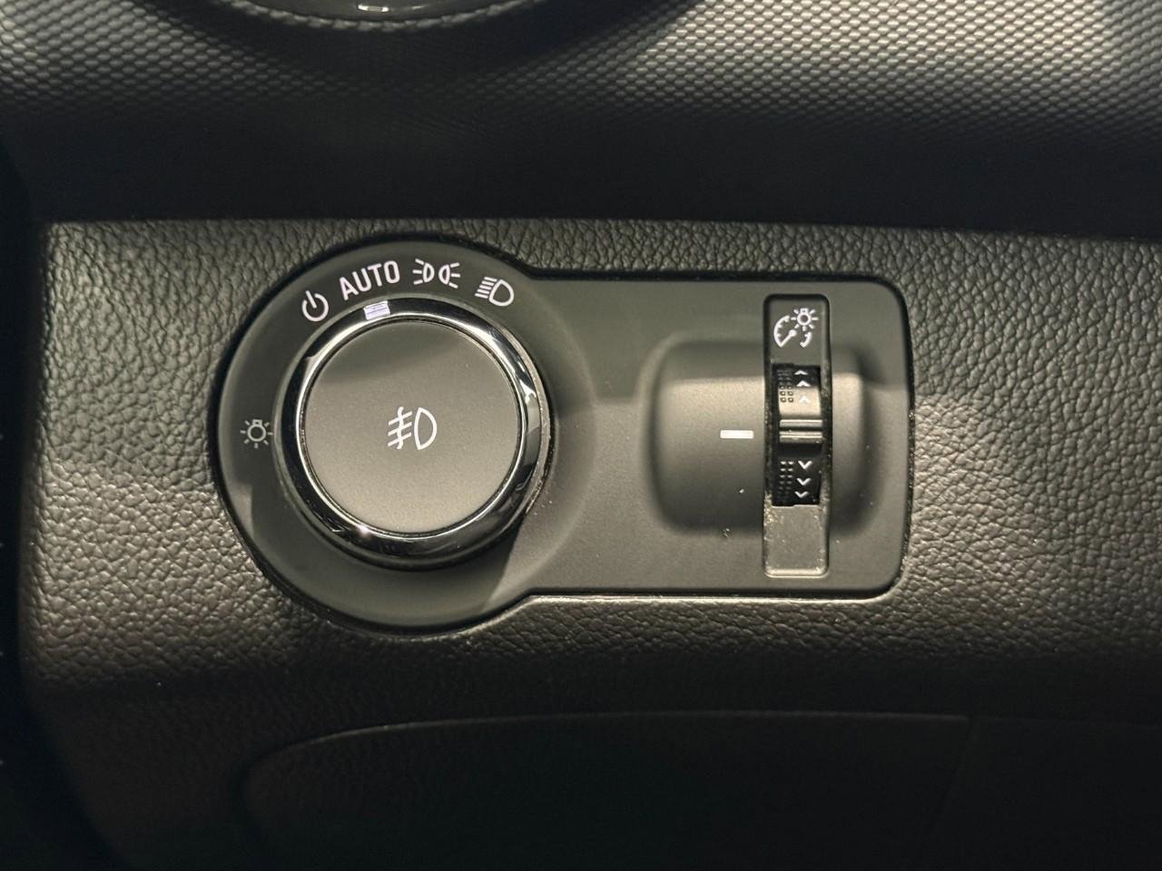 Used 2019 Chevrolet Sonic LT w/ Convenience Package FWD image 19