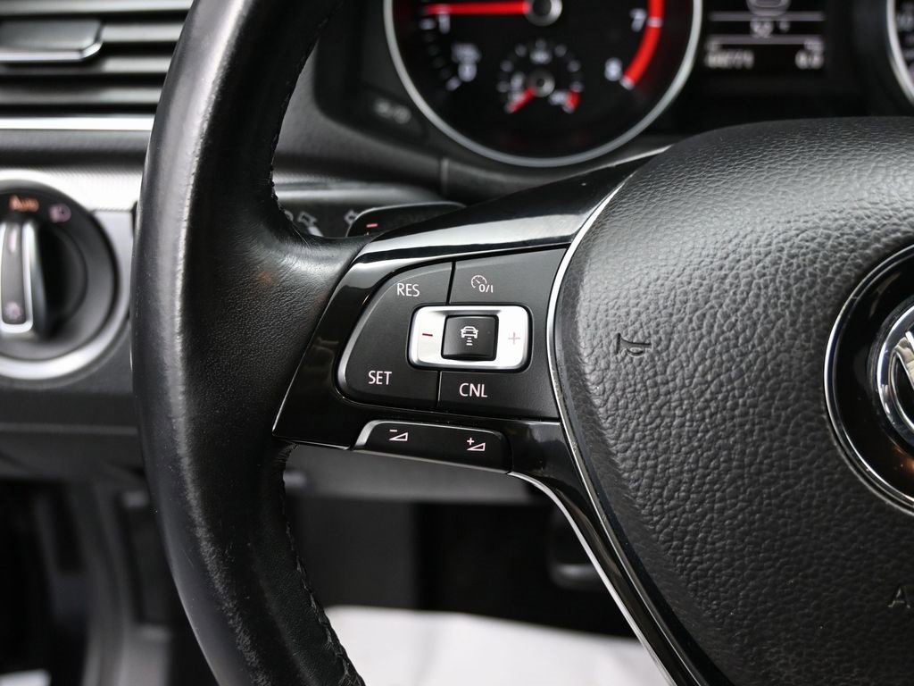 Used 2018 Volkswagen Passat 2.0T S image 18