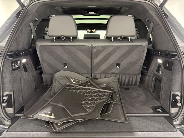 Certified 2024 BMW X7 M60i w/ Executive Package AWD/4WD image 29