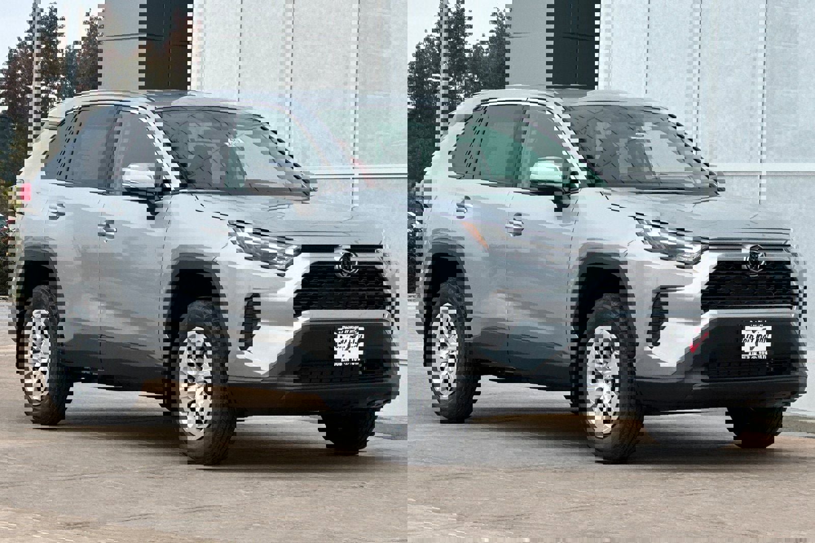 New 2025 Toyota RAV4 LE image 2