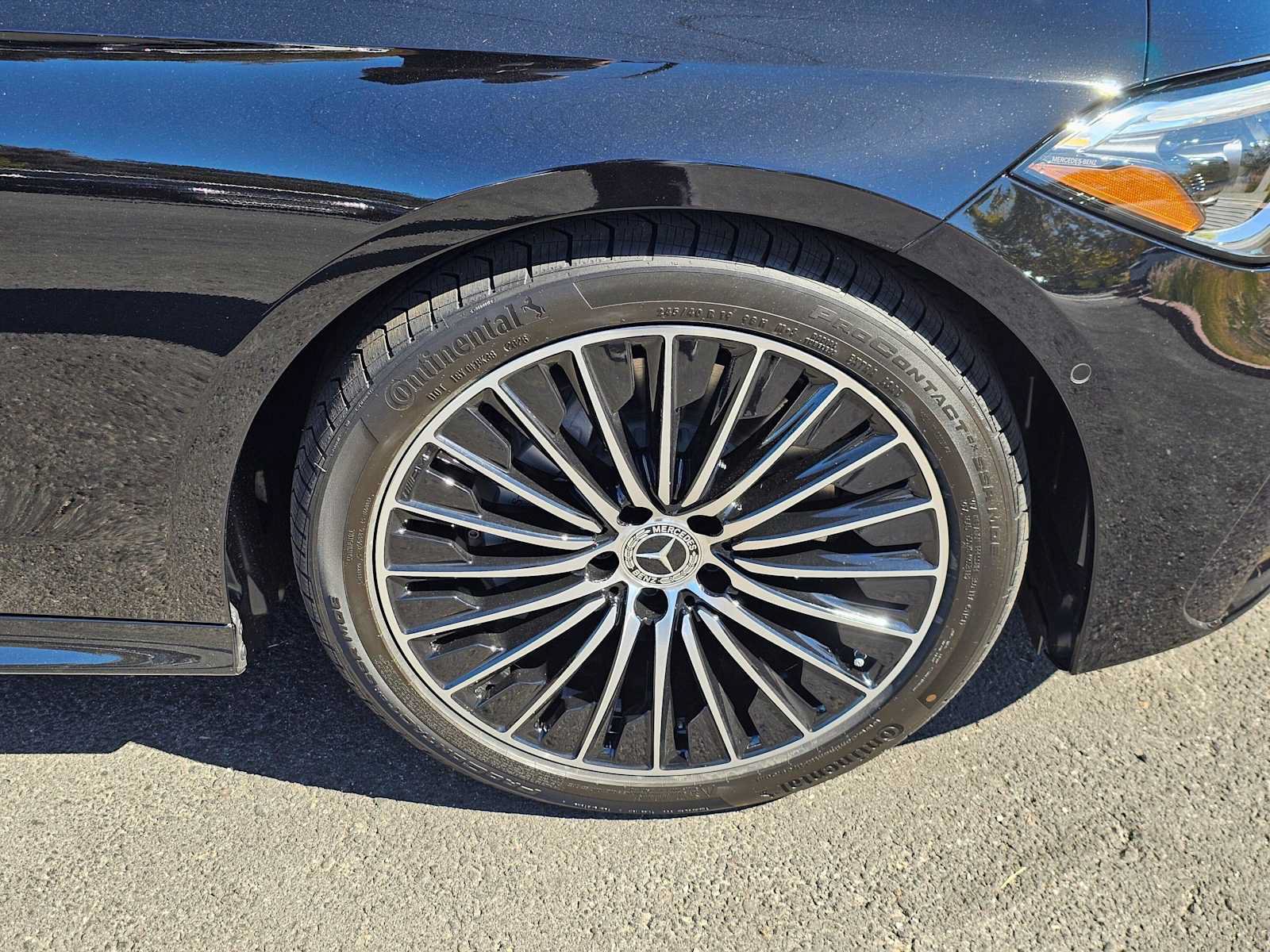 New 2027 Mercedes-Benz CLE 300 4MATIC Coupe image 9
