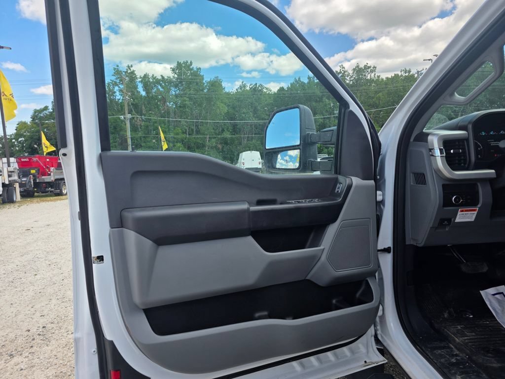 New 2026 Ford F550 4x4 Supercab Super Duty image 20