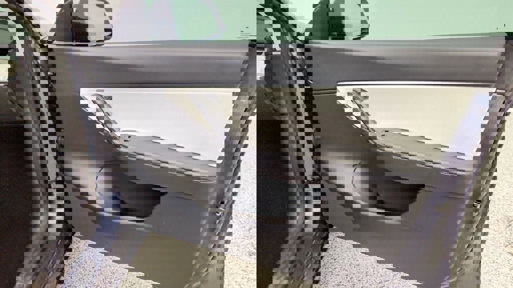 Used 2022 Tesla Model Y Performance image 32