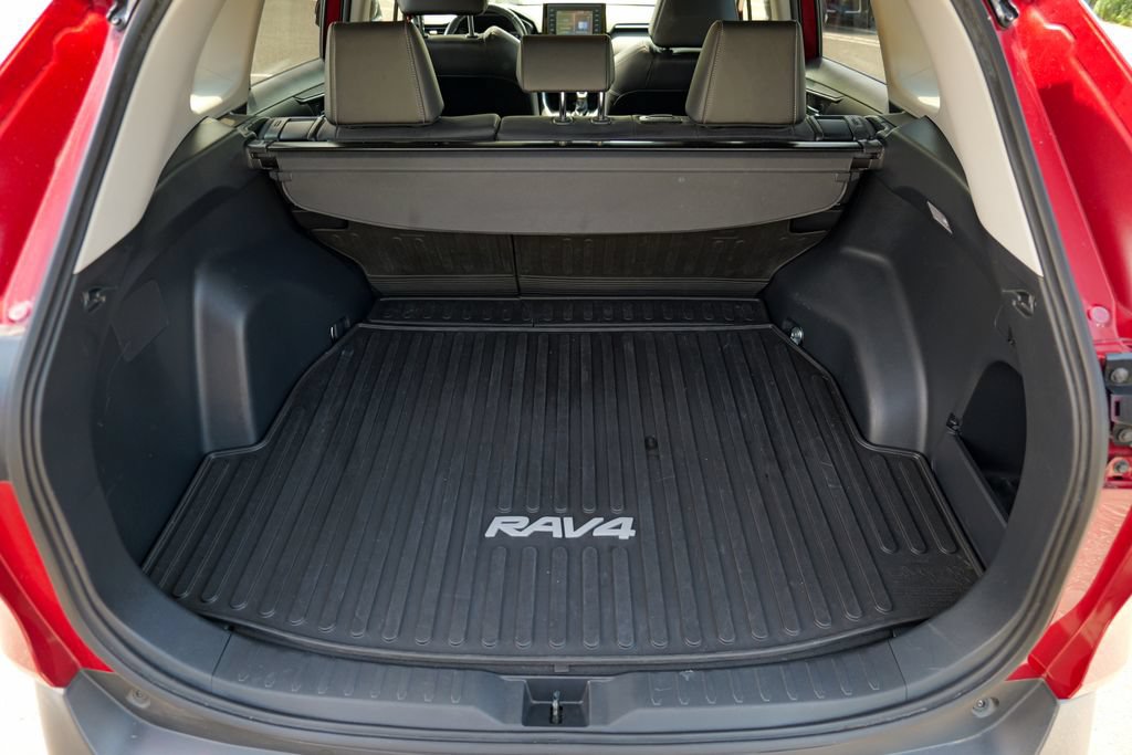 Used 2019 Toyota RAV4 XLE Premium w/ All Weather Liner Package AWD/4WD image 57