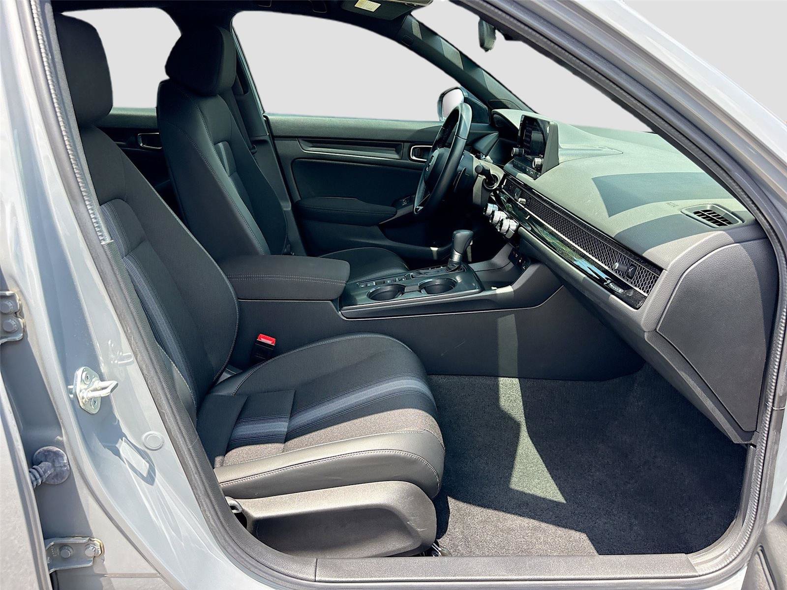 Certified 2025 Honda Civic Sport image 29