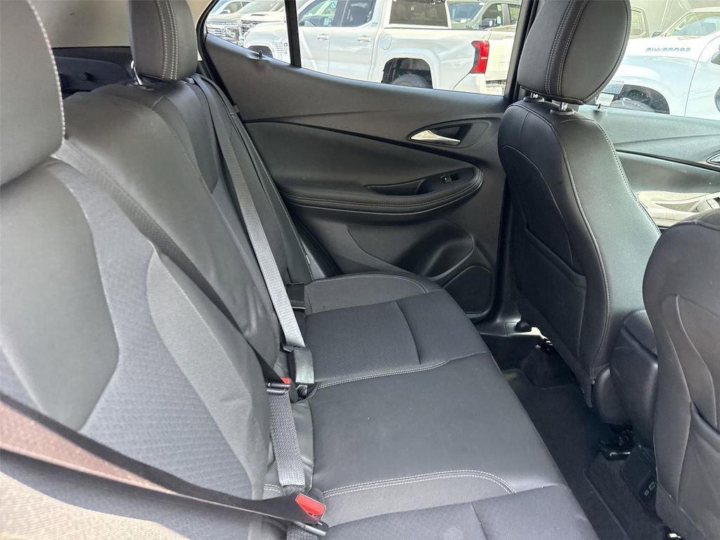 Used 2025 Buick Encore GX Preferred FWD image 24
