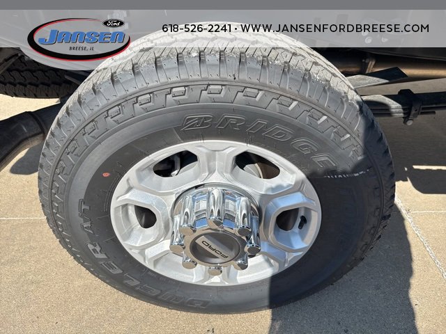 New 2025 Ford F350 XLT w/ FX4 Off-Road Package image 5