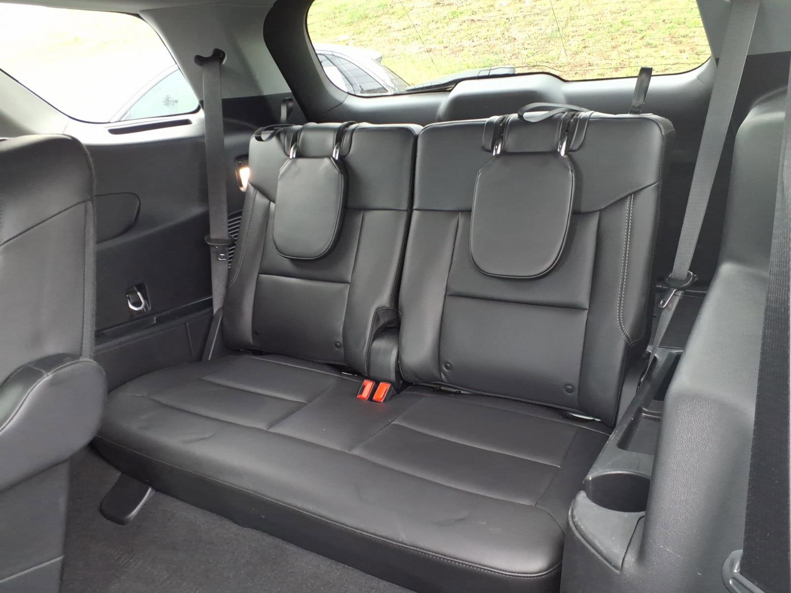 Used 2023 Ford Explorer XLT w/ Equipment Group 202A image 11