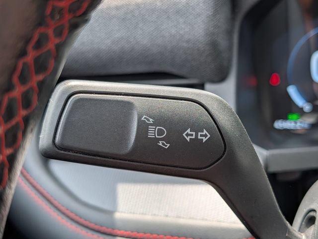 Used 2025 Ford Explorer ST-Line AWD/4WD image 31