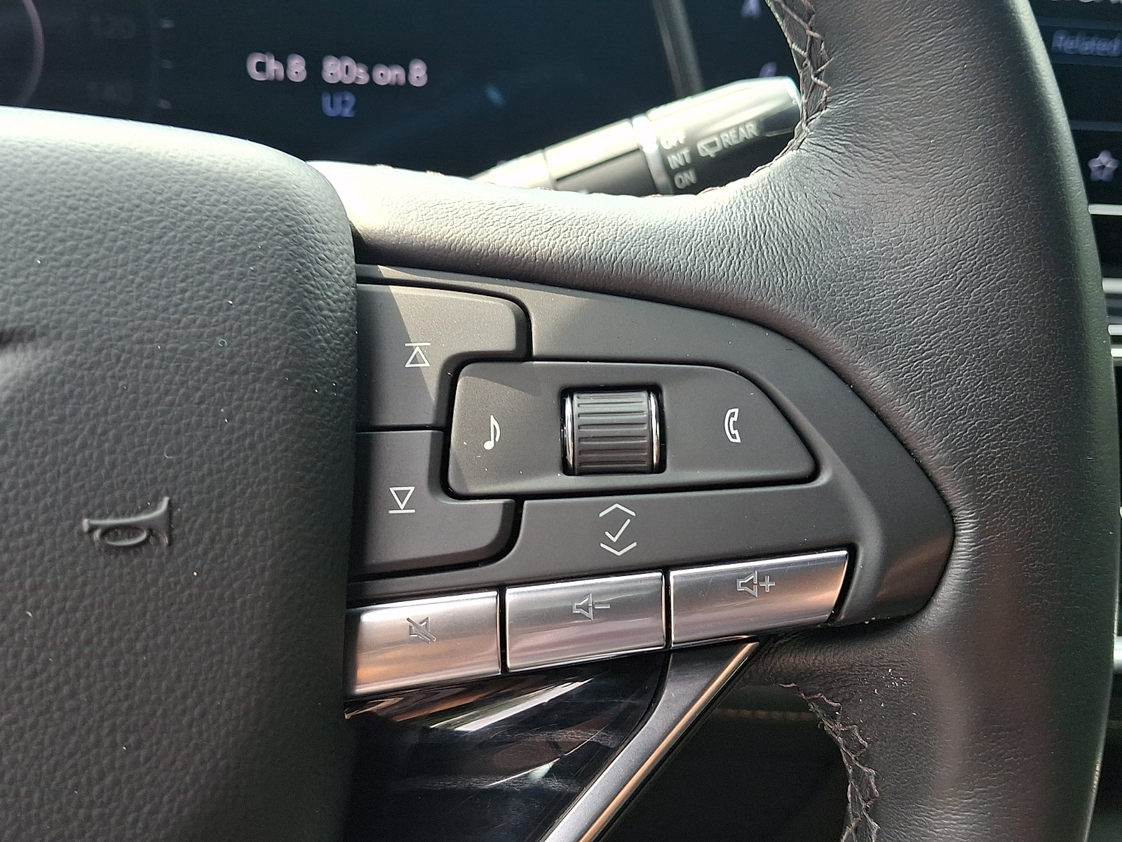 Used 2024 Cadillac Escalade Sport w/ LPO, ONYX Package AWD/4WD image 18