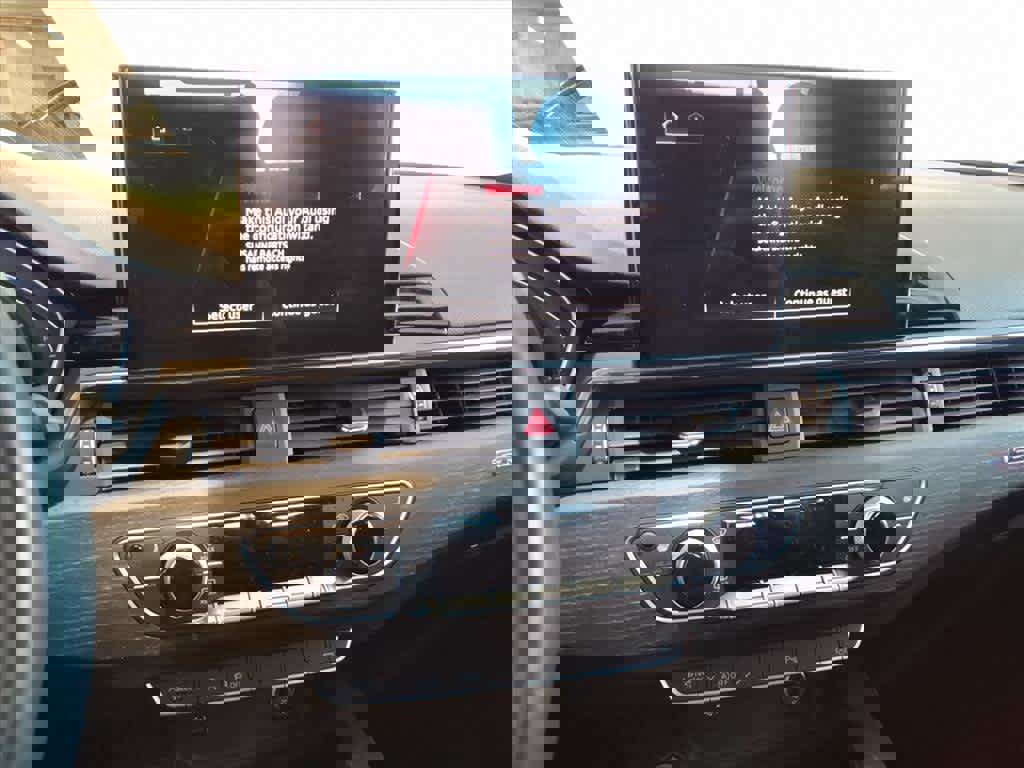 Used 2023 Audi A4 2.0T Premium w/ Convenience Package image 13