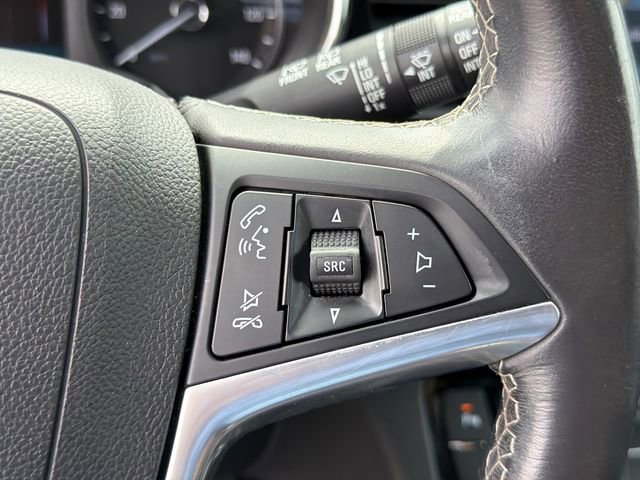 Used 2021 Buick Encore Preferred w/ Safety Package II AWD/4WD image 25