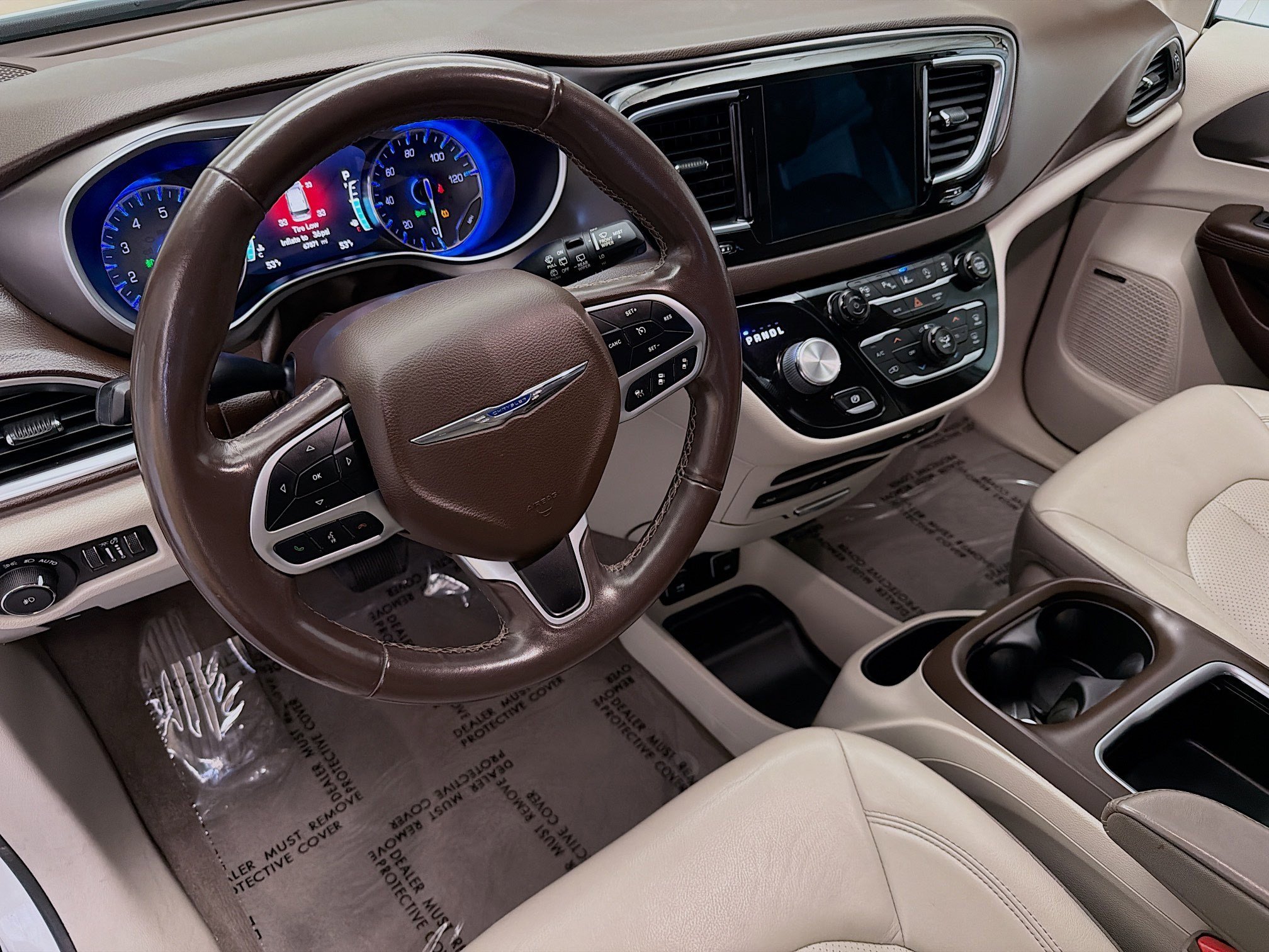 Used 2018 Chrysler Pacifica Touring-L Plus w/ Advanced Safetytec Group image 7