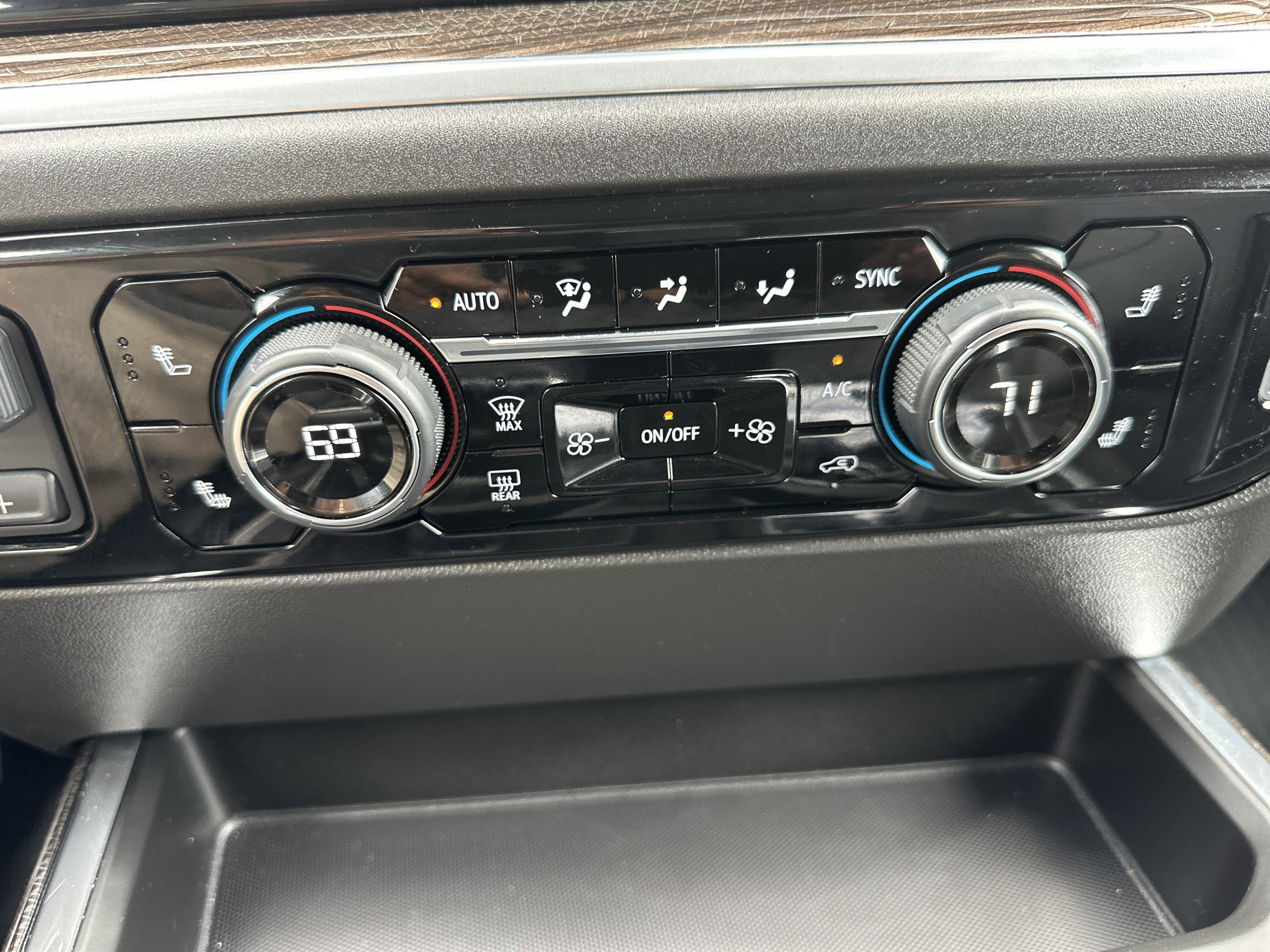 Certified 2025 Chevrolet Silverado 1500 LT Trail Boss w/ LT Trail Boss Premium Package AWD/4WD image 33