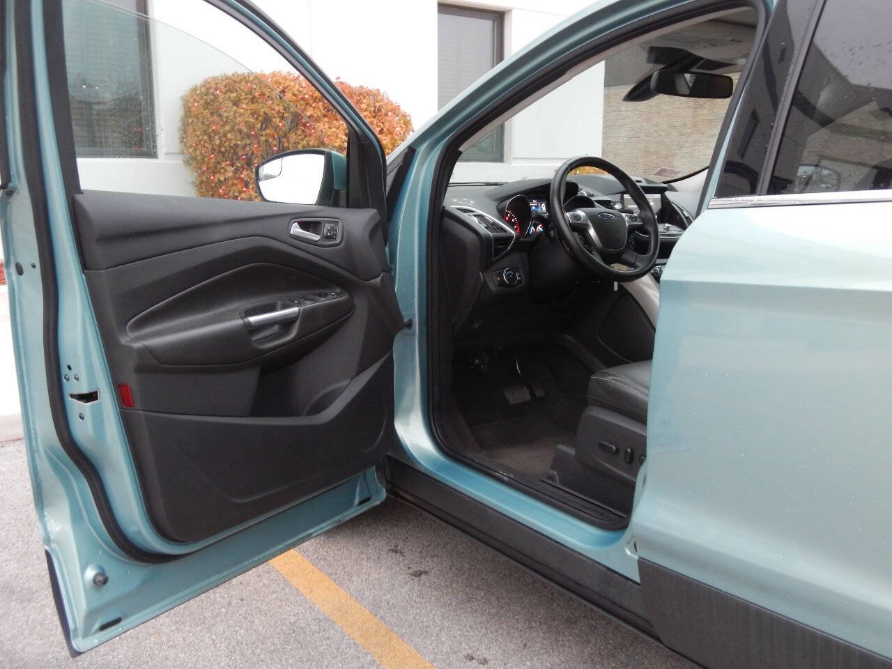 Used 2013 Ford Escape SEL image 22
