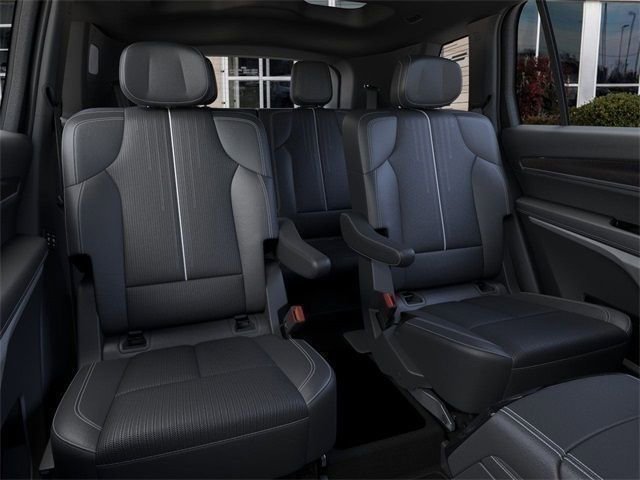 New 2026 Cadillac Vistiq Sport image 17