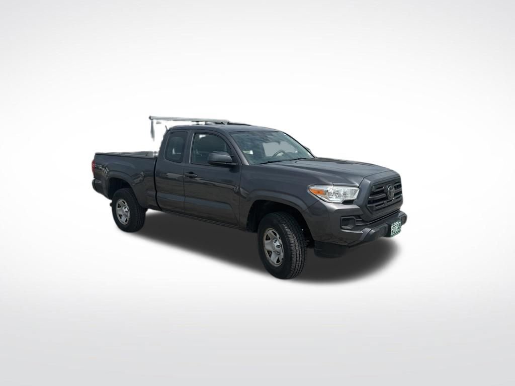 Used 2018 Toyota Tacoma SR w/ SR Convenience Package AWD/4WD image 3