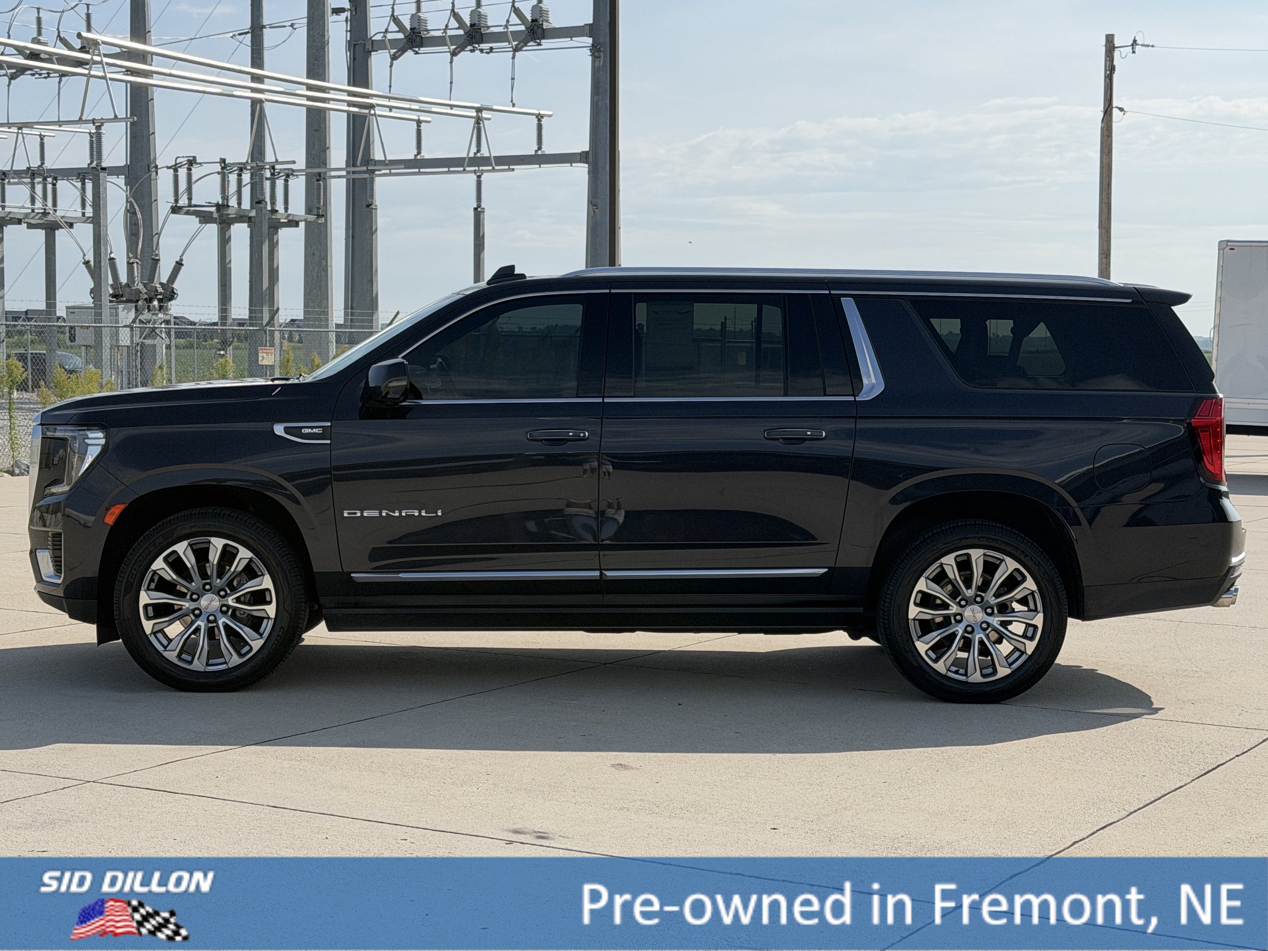 Certified 2023 GMC Yukon XL Denali AWD/4WD image 9